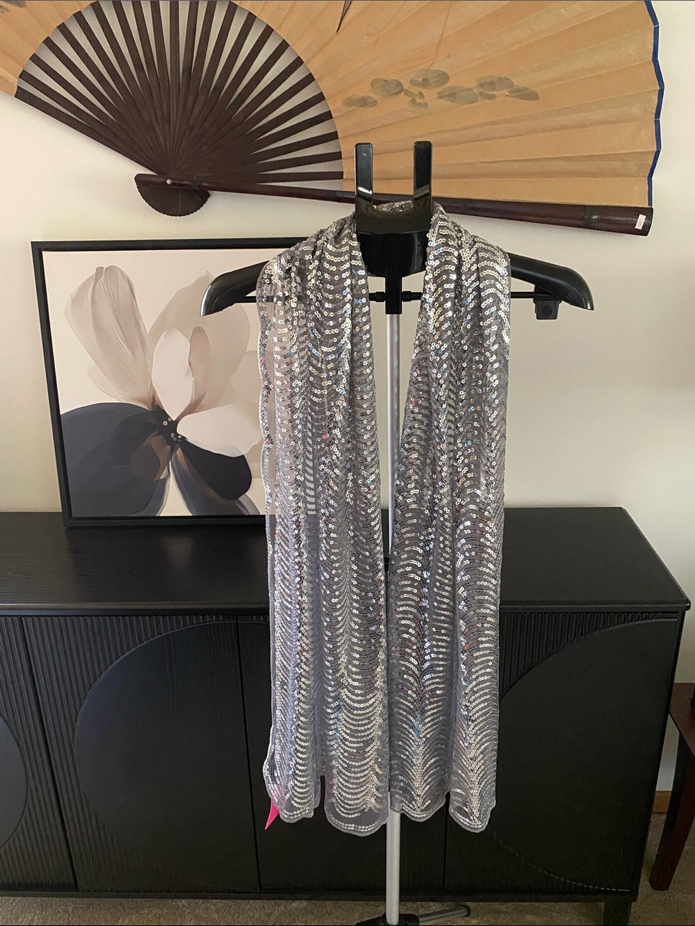 Gorgeous Glimmering Betsey Johnson Scalloped Edge Gray Sequins Shawl Wrap Scarf